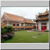 Kong Meng San Phor Kark See Tempel in Bishan - links die Gedenkhalle des Venerable Hong Choon, davor Quartiere der M&ouml;nche, rechts die Halle von Amrta Vinaya