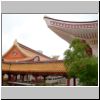 Kong Meng San Phor Kark See Tempel in Bishan - Wandelgang und die Gedenkhalle des Venerable Hong Choon