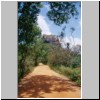 Sigiriya - Felsen mit der Ruine der Bergfestung (Südseite)