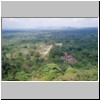 Sigiriya - Blick von der Löwenterrasse des Sigiriya-Felsens nach Westen, unten die Gartenanlage der Bergfestung