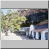 Dambulla - Außenansicht des Höhlentempels