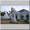 Dikwella - Tempel Wewurukannala Vihara mit der größten Buddha-Statue der Insel (50 m)