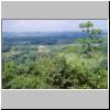 Blick auf die Landschaft vom Gipfel des Little Adams Peak am mittleren Lauf des Bentota-Flusses