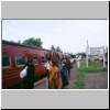 Alutgama - ein Zug am Bahnhof