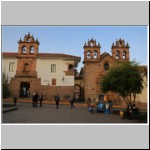 Platz Plazoleta Nazarenas mit dem Palacio Nazarenas und der Kirche San Antonio Abad, Cusco