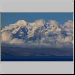 Blick von der Isla del Sol auf die gewaltige Cordillera Real im Osten