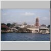 Bangkok - in der Zentrumn&auml;he, eine chinesische Pagode am westlichen Ufer des Menam Chao Phraya