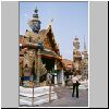 Bangkok - Wat Phra Kaeo, Yak-D&auml;monen (d&auml;monische W&auml;chterfiguren am Eingang)