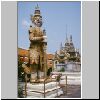 Bangkok - Wat Phra Kaeo, ein Yak-Dämone am Tempeleingang