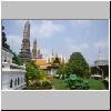 Bangkok - Wat Phra Kaeo, Prangs an der &ouml;stl. Begrenzung der Tempelanlage
