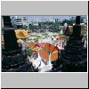 Bangkok - Blick vom Dach des Metallpalastes (Loha Prasat) Richtung Norden, vorne das Wat Ratchanatda