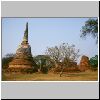 Ayutthaya - Ruinen des ehem. K&ouml;nigstempels Wat Phra Si San Phet, zerfallene und verwitterte Ziegel-Chedis