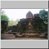 Muang Sing - Ruinen eines Khmer-Tempels aus dem 12.-13. Jh., der zentrale Prang, darunter die Kopie einer Shiva-Statue