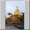 Chiang Mai - Kloster Wat Phra Doi Suthep, der goldene Chedi und ein goldener Schirm