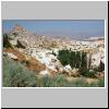 Kappadokien - ein Tal bei G&ouml;reme, hinten Burg Uchisar